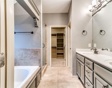 805 Nw 193rd Street - Photo Thumbnail 30