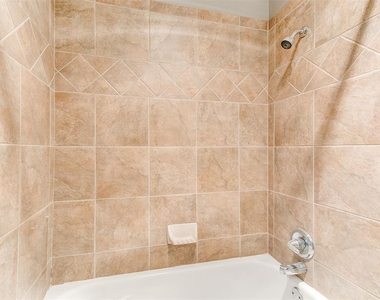 805 Nw 193rd Street - Photo Thumbnail 25