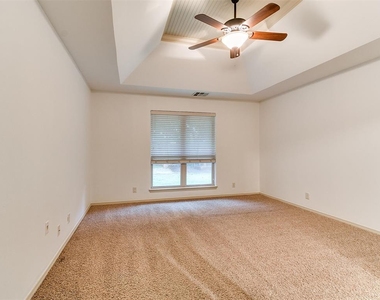 805 Nw 193rd Street - Photo Thumbnail 28