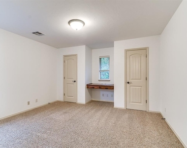 805 Nw 193rd Street - Photo Thumbnail 26