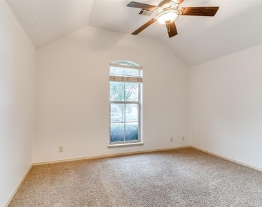 805 Nw 193rd Street - Photo Thumbnail 20