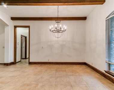 805 Nw 193rd Street - Photo Thumbnail 8