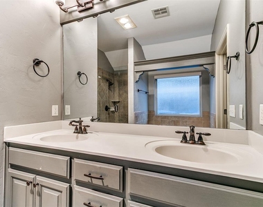 805 Nw 193rd Street - Photo Thumbnail 33