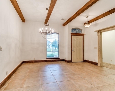 805 Nw 193rd Street - Photo Thumbnail 5