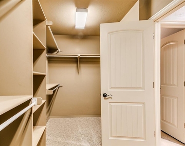 805 Nw 193rd Street - Photo Thumbnail 37