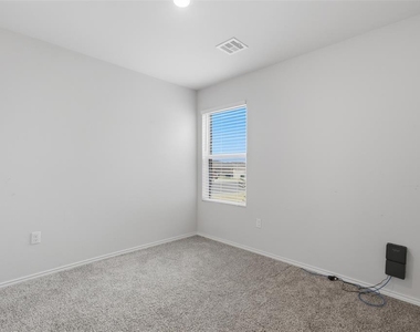 11832 Nw 94th Street - Photo Thumbnail 29