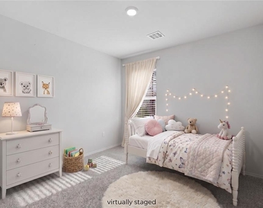 11832 Nw 94th Street - Photo Thumbnail 6