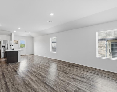 11832 Nw 94th Street - Photo Thumbnail 12