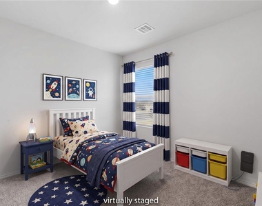11832 Nw 94th Street - Photo Thumbnail 8