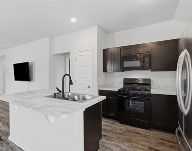 11832 Nw 94th Street - Photo Thumbnail 18