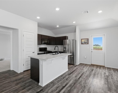 11832 Nw 94th Street - Photo Thumbnail 15
