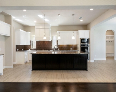 1730 Sweetwater Lane - Photo Thumbnail 10