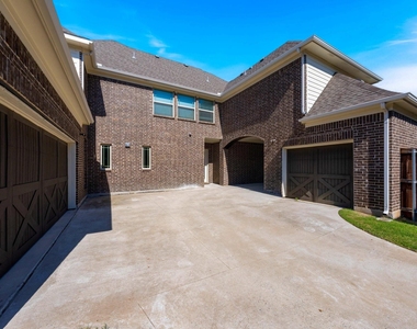 1730 Sweetwater Lane - Photo Thumbnail 3