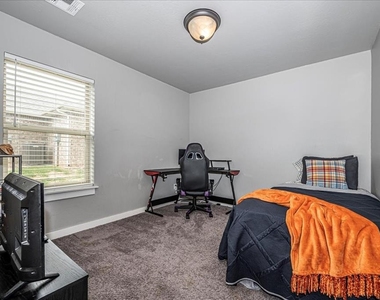 10300 Glover River Drive - Photo Thumbnail 23