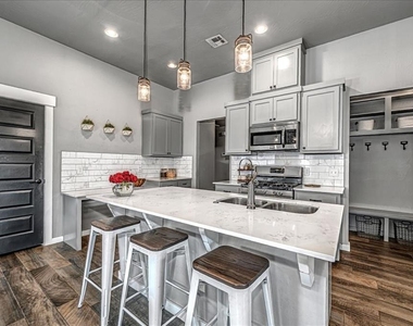 10300 Glover River Drive - Photo Thumbnail 7