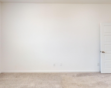 366 Buck Ridge Drive - Photo Thumbnail 10