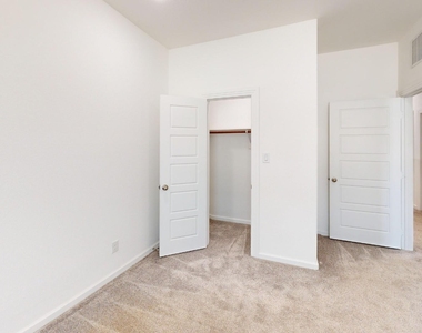 366 Buck Ridge Drive - Photo Thumbnail 5