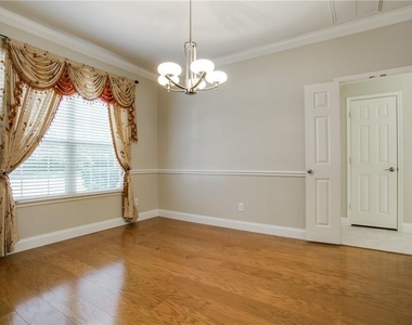 4408 Caledonia Creek Lane - Photo Thumbnail 5