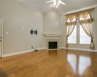 4408 Caledonia Creek Lane - Photo Thumbnail 7