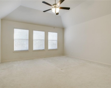 4408 Caledonia Creek Lane - Photo Thumbnail 14