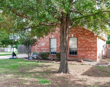 29 Chimney Rock Drive - Photo Thumbnail 4