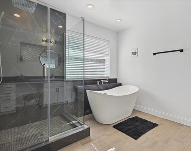 3608 Courtdale - Photo Thumbnail 11