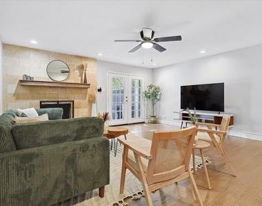 3608 Courtdale - Photo Thumbnail 2