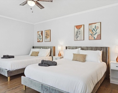 3608 Courtdale - Photo Thumbnail 9