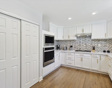 3608 Courtdale - Photo Thumbnail 5