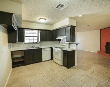 8805 Saint George Way - Photo Thumbnail 6