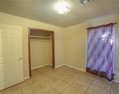 8805 Saint George Way - Photo Thumbnail 5