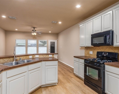 1405 Samantha Creek Drive - Photo Thumbnail 2