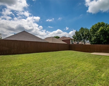 1405 Samantha Creek Drive - Photo Thumbnail 18