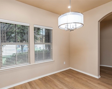 1405 Samantha Creek Drive - Photo Thumbnail 5
