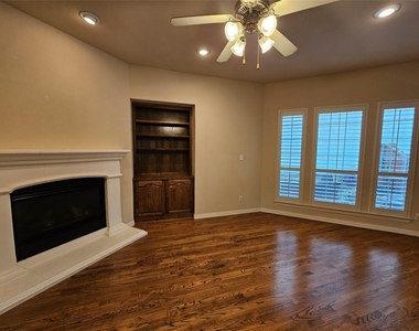 1009 Ricci Court - Photo Thumbnail 10