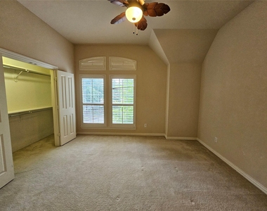 1009 Ricci Court - Photo Thumbnail 23