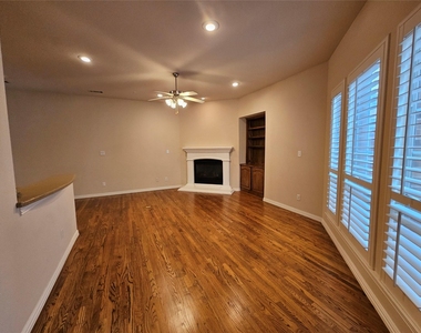 1009 Ricci Court - Photo Thumbnail 9