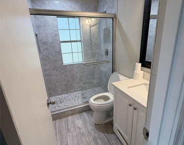 701 W Saunders Street - Photo Thumbnail 10