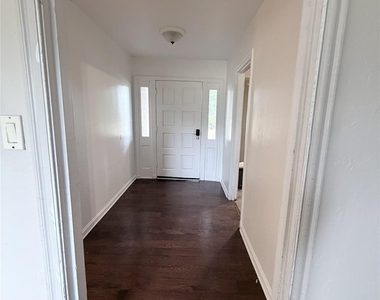 701 W Saunders Street - Photo Thumbnail 1