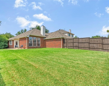 1438 Royal Oaks Drive - Photo Thumbnail 22