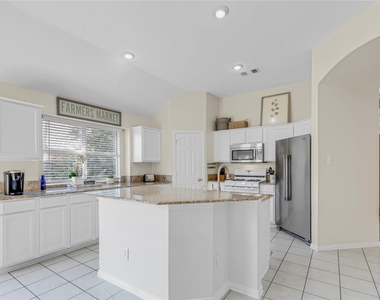 1438 Royal Oaks Drive - Photo Thumbnail 3