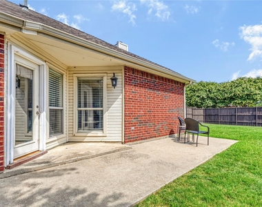 1438 Royal Oaks Drive - Photo Thumbnail 21