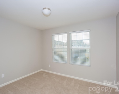 1072 Ramsgate Drive Sw - Photo Thumbnail 13