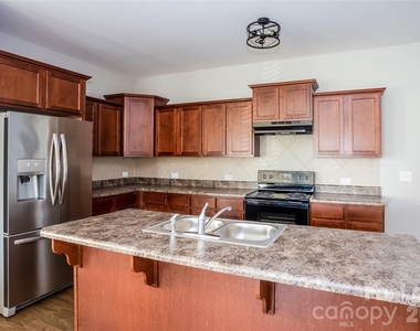 1072 Ramsgate Drive Sw - Photo Thumbnail 3