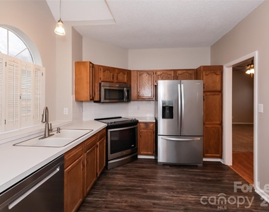 11331 Clayford Ridge - Photo Thumbnail 3