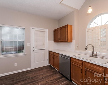 11331 Clayford Ridge - Photo Thumbnail 2