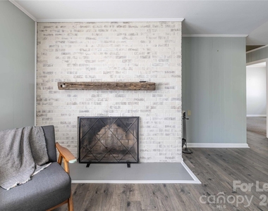 34 Willow Street - Photo Thumbnail 5