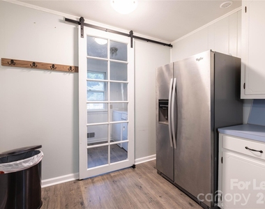 34 Willow Street - Photo Thumbnail 32