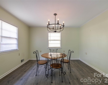 34 Willow Street - Photo Thumbnail 12