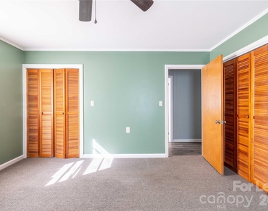34 Willow Street - Photo Thumbnail 24